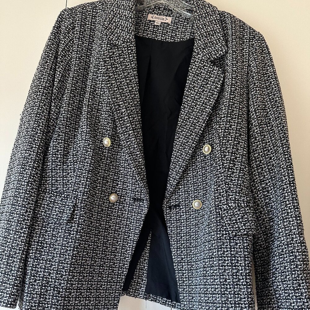 Black and white double-breasted tweed blazer with beautiful pearl buttons